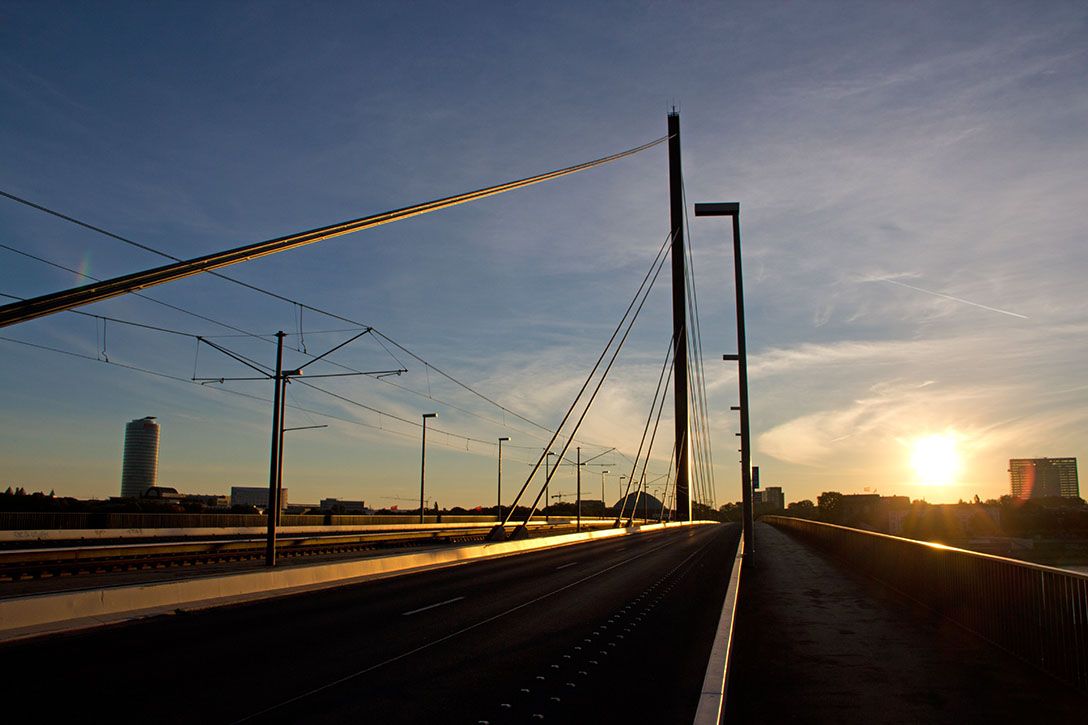 Oberkasseler Brücke Düsseldorf